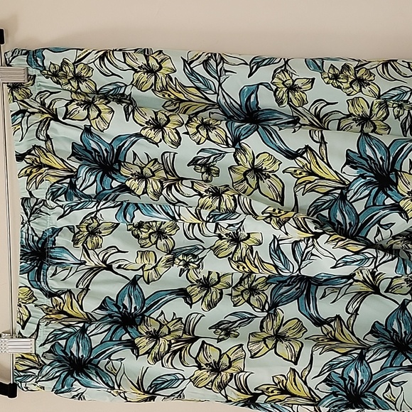 Beach Riot  Coastal Swim New Beach Riot Floral Pants Size Meduim - Picture 13 of 16